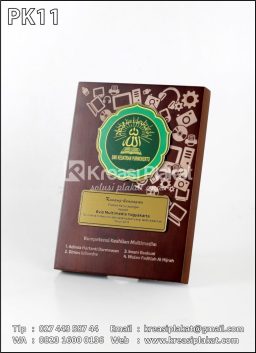 Plakat Kayu Kenang Ken...