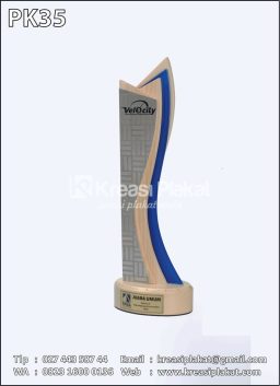 Plakat Kayu Velocity