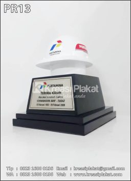 Plakat Helm PT Pertami...