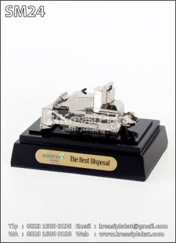 Miniatur Alat Berat Ad...