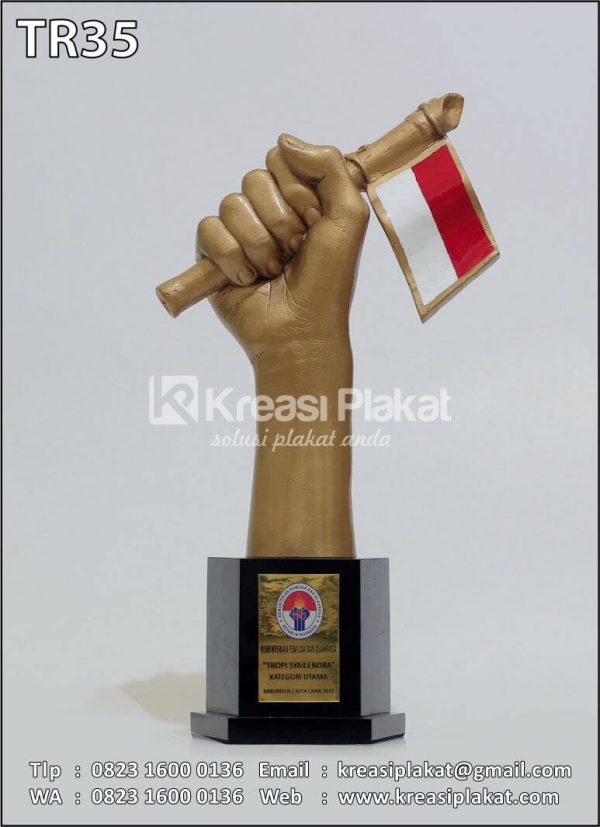 Piala Bentuk Tangan | Trophy Syailendra Kemenpora