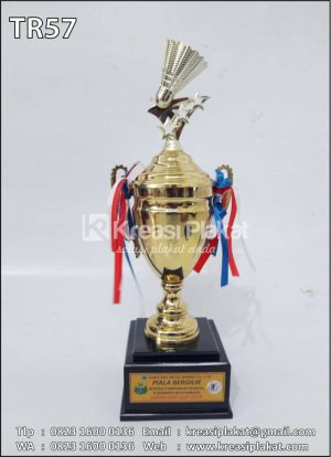 Contoh Piala Bergilir Badminton