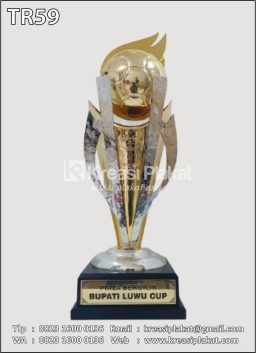 Trophy Bergilir Sepak ...