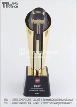 Piala Custom Best Global Islamic Investment Partner