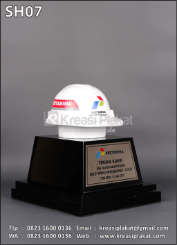 Souvenir Helm Resin Pe...