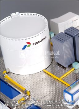 Souvenir Miniatur Pert...