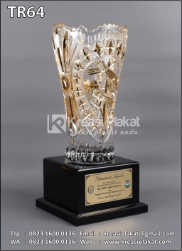 Piala Vas Bunga Kaca