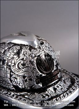 Souvenir Helm Ukir PT ...