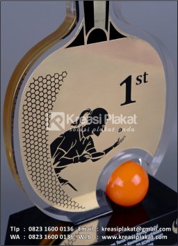 Piala Turnamen Tenis M...