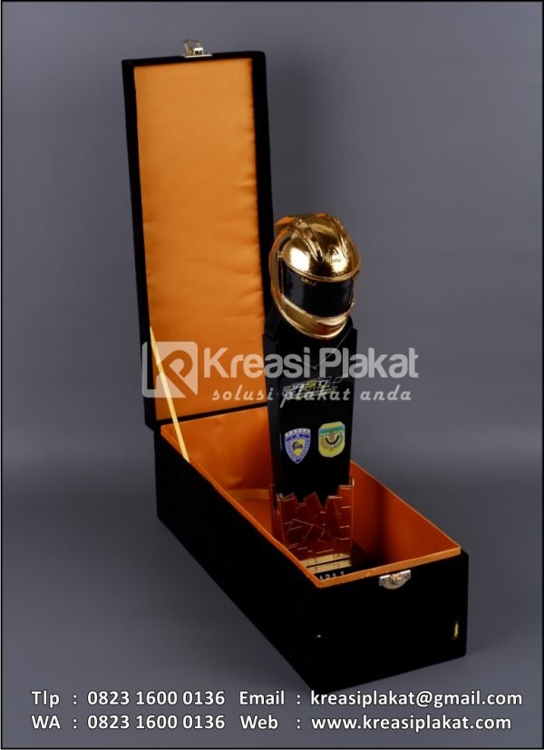 Box Piala Penghargaan Jasti Putra Open Road Race