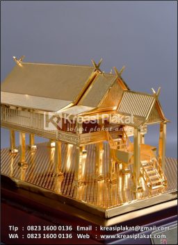 Souvenir Miniatur Kena...