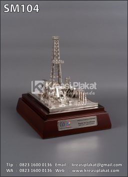 Souvenir Miniatur Rig ...