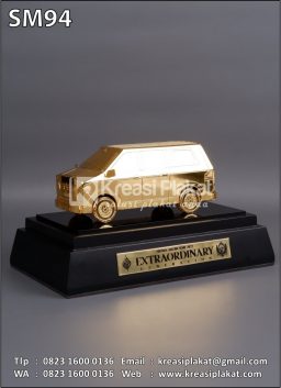 Souvenir Miniatur Extraordinary Generation