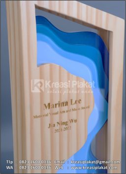 Plakat Kayu Marina Lee...