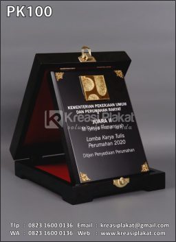 Plakat Kayu Kementeria...