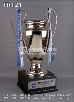 Piala Bergilir Mujib K...