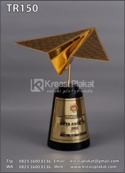 Piala Penghargaan Duta Anak DIY