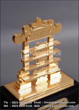 Souvenir Miniatur CP P...