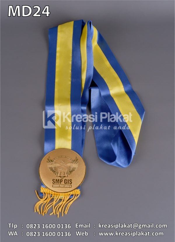 Medali Penghargaan SMP GIS