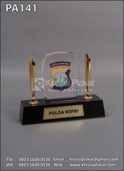 Plakat Akrilik Pen Holder Polda Kepri