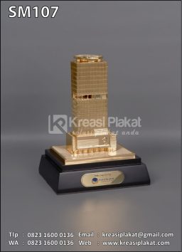 Souvenir Miniatur NasD...