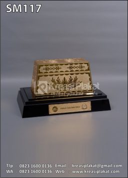 Souvenir Miniatur Tepa...