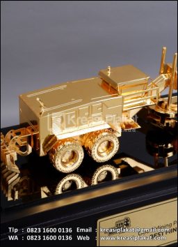 Souvenir Miniatur Mine...