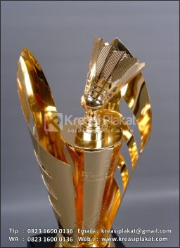 Piala Bergilir Persaha...