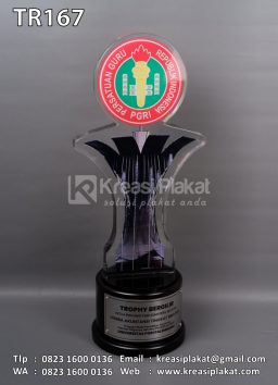Trophy Bergilir Lomba ...