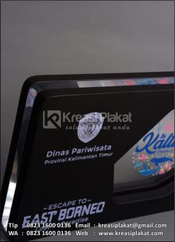 Plakat Kayu Dinas ...