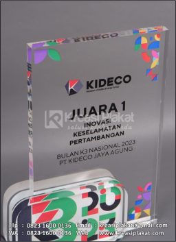 Plakat Akrilik Juara I...