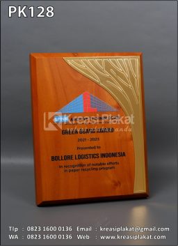 Plakat Kayu Green Guar...