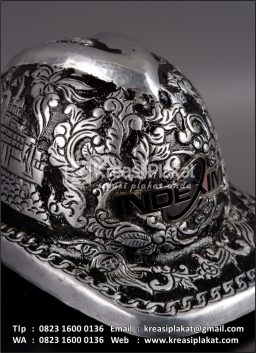 Souvenir Helm Ukir Indexim