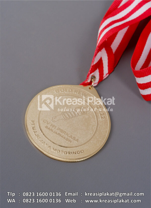 Detail Medali Gold Reward PT Maju Jaya Motorindo