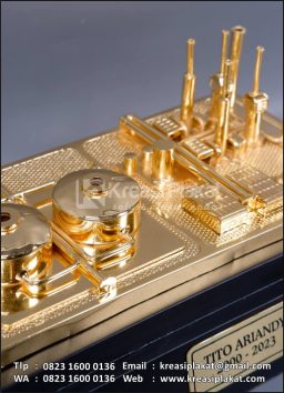 Souvenir Miniatur Suba...
