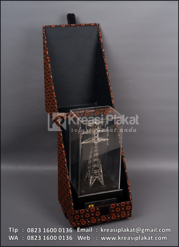 Box Souvenir Miniatur Tower PT PLN Persero Indonesia