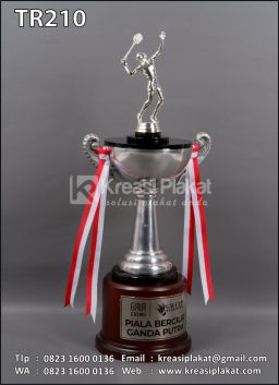 Piala Bergilir Ganda P...