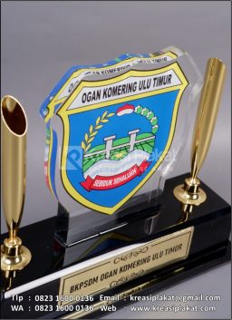 Plakat Akrilik Pen Holder Bkpsdm Ogan Komering Ulu Timur