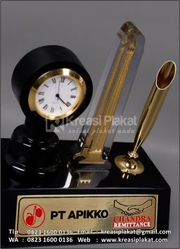 Plakat Akrilik Pen Holder PT Apikko