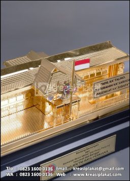 Souvenir Miniatur Mark...