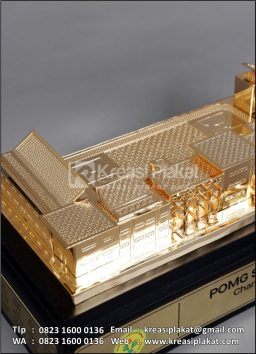 Souvenir Miniatur POMG...
