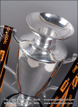 Detail Trophy One Team One Goal Championship Trakindo CAT