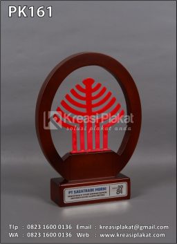 Plakat Kayu PT Sagatra...