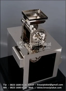 Souvenir Miniatur Mesin Grinding
