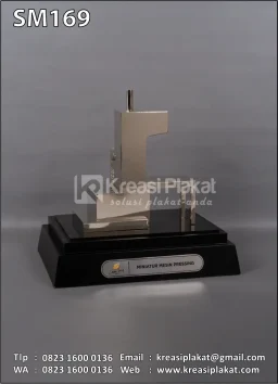 Souvenir Miniatur Mesin Pressing Cocoa land Bali