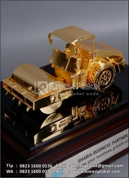 Souvenir Miniatur Road Roller