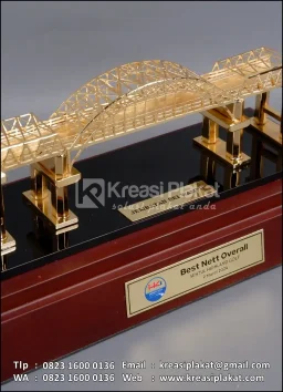 Souvenir Miniatur Jemb...
