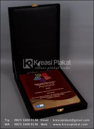 Box Plakat Kayu Unesco Award