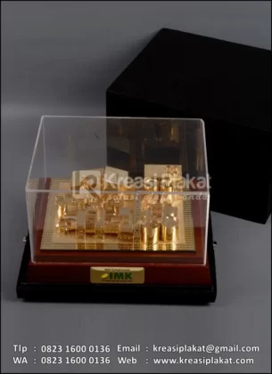 Box Souvenir Miniatur Pabrik PT Indo Muro Kencana