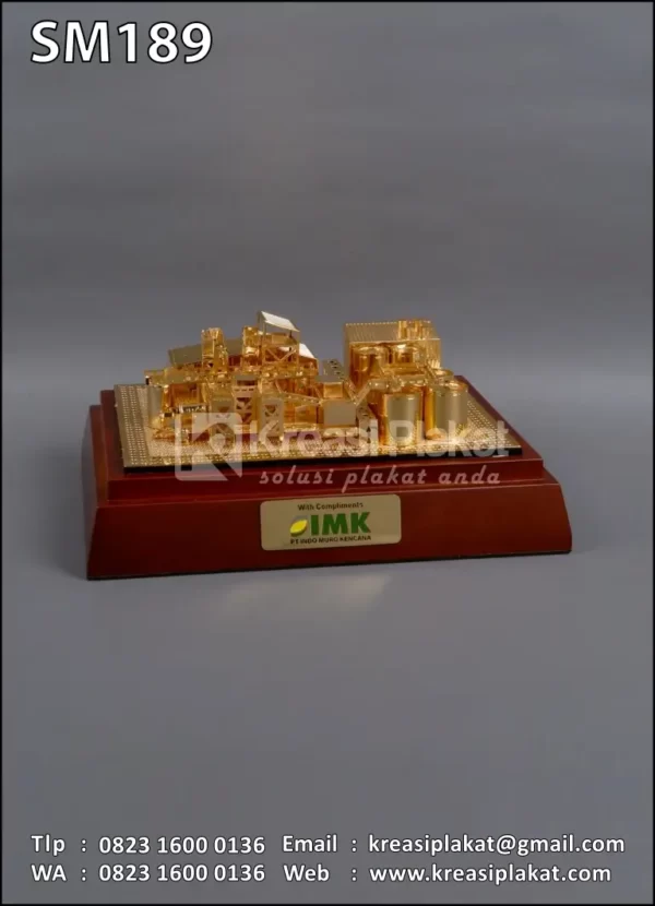 Souvenir Miniatur Pabrik PT Indo Muro Kencana